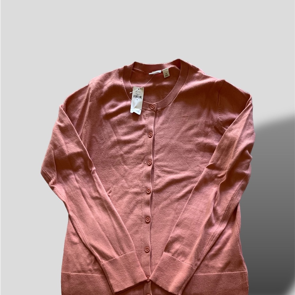 New Button down crew neck cardigan from Gap Factory, size Medium.